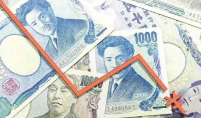 Dollar Rises 3.64%, Yuan Plummets, Yen Under Attack